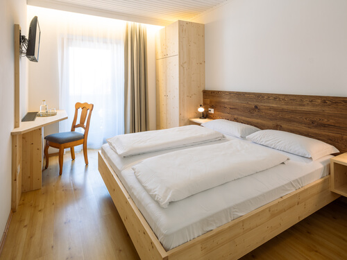 039-hellohotel-web_silbersalz