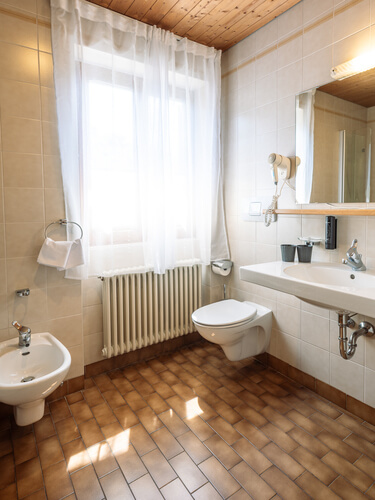124-hellohotel-web_silbersalz