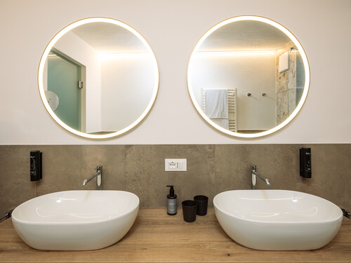 246-hellohotel-web_silbersalz