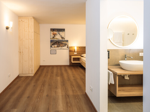 248-hellohotel-web_silbersalz