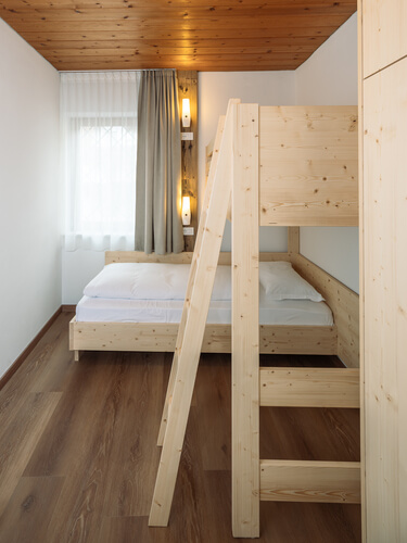 259-hellohotel-web_silbersalz